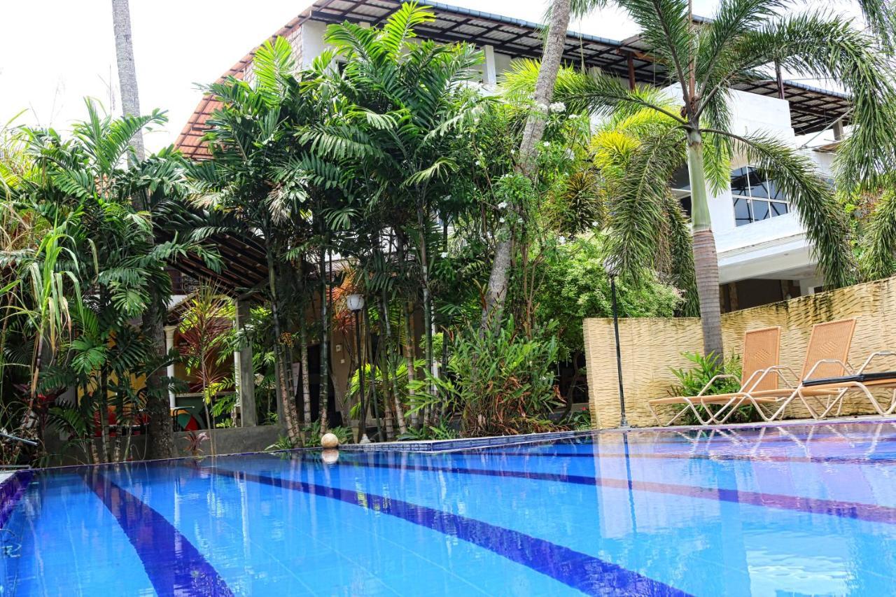 Maple Leaf Hotel Negombo Ngoại thất bức ảnh