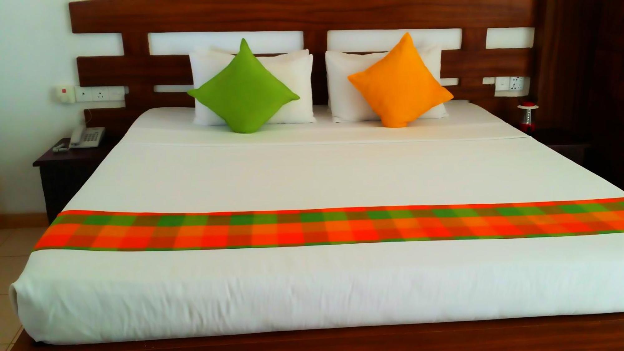 Maple Leaf Hotel Negombo Ngoại thất bức ảnh